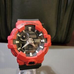 !!SOLD!! G-SHOCK WATCH ⌚️ GA-700 RED / BLACK